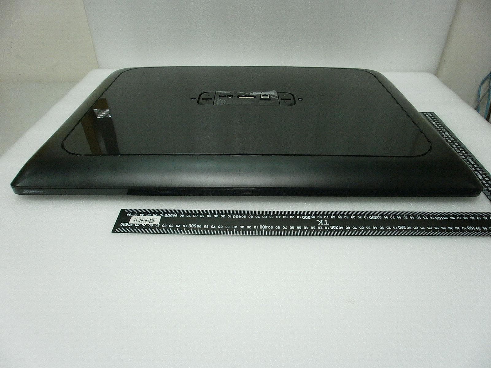 Peloton Tread Tablet - FCC ID 2AA3N-TC1VS2 - Peloton Interactive Inc. (4)