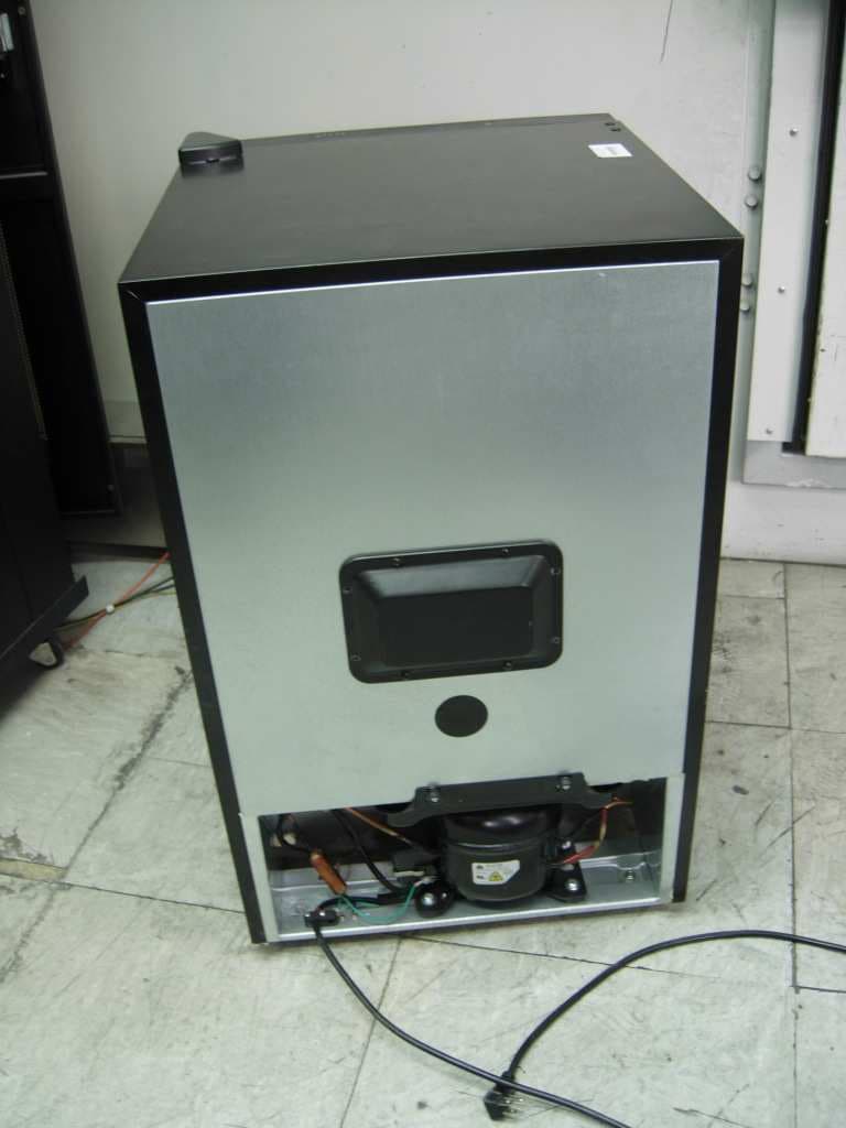 Bud-e fridge - FCC ID 2AA7CCONNREFG - Fandom Connect Operating Pty Ltd