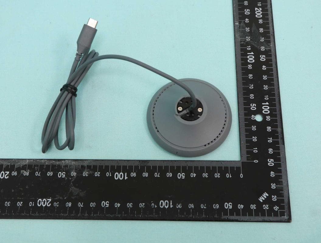 Lounge Q Wireless Charging Stand - FCC ID 2AA7Y-MOSHIQI006 - Aevoe Inc. (4)