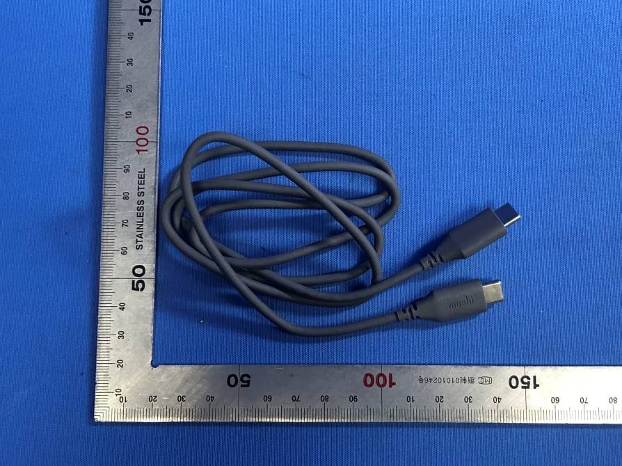 otto Q Wireless Charging Pad - FCC ID 2AA7Y-MOSHIQI007 - Aevoe Inc. (2)