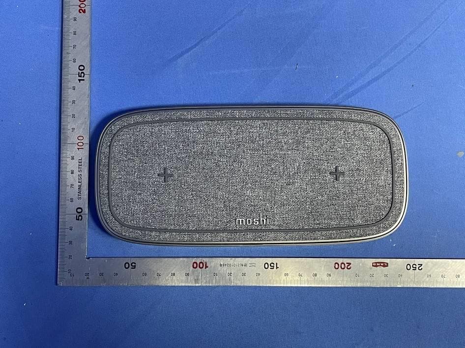 Sette Q dual wireless charging pad - FCC ID 2AA7Y-MOSHIQI010 - Aevoe Inc.