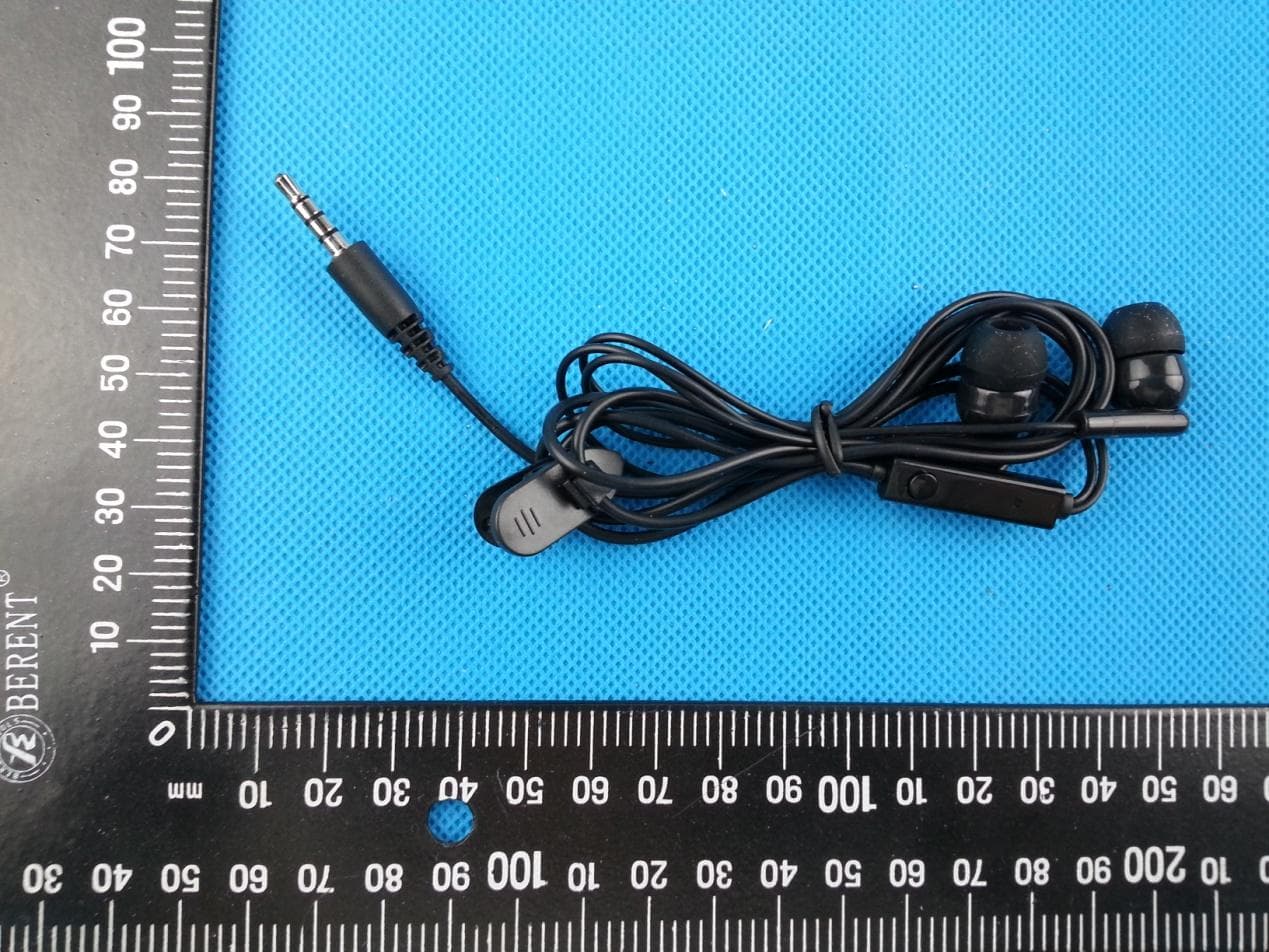 WCDMA Digital Mobile Phone - FCC ID 2AA9WV1001 - VSN Technologies Inc. (2)