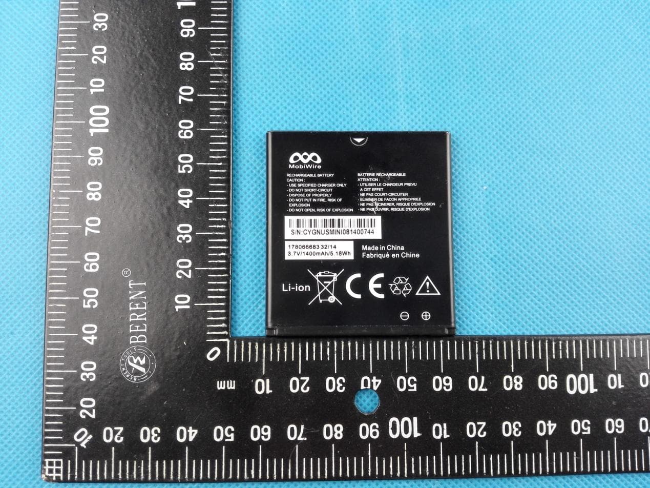 WCDMA Digital Mobile Phone - FCC ID 2AA9WV1002 - VSN Technologies Inc.
