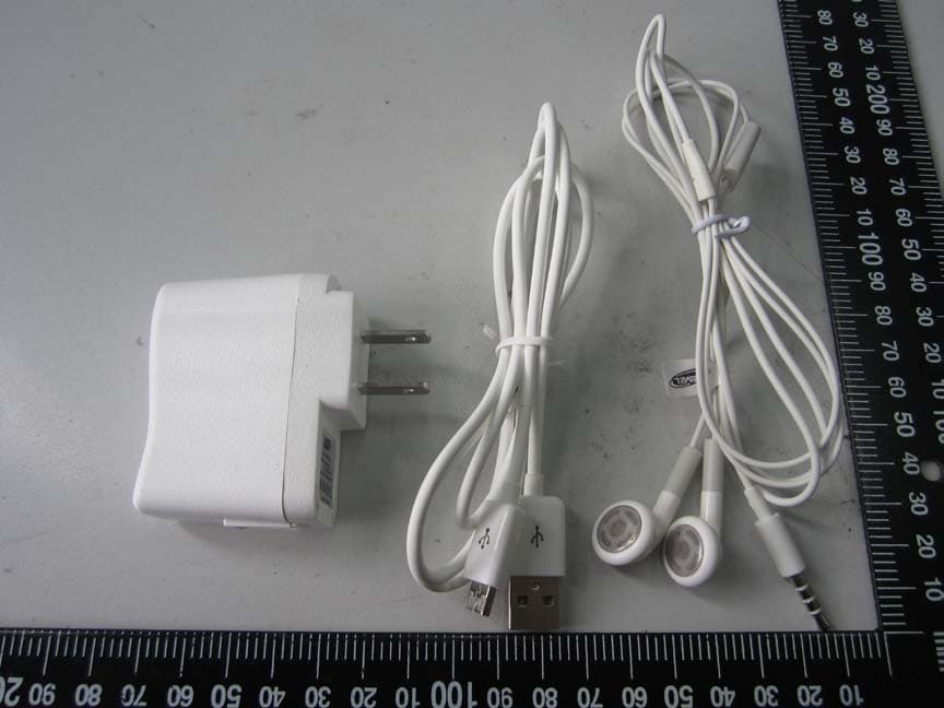 Mobile phone - FCC ID 2AA9WV3001 - VSN Technologies Inc. (3)