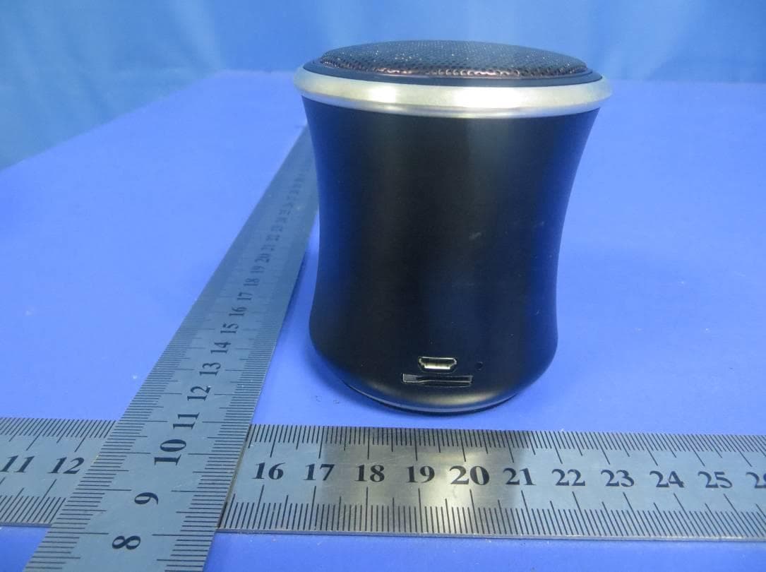 Bluetooth Speaker - FCC ID 2AAA8MMMFD - Unicorn Srl (2)