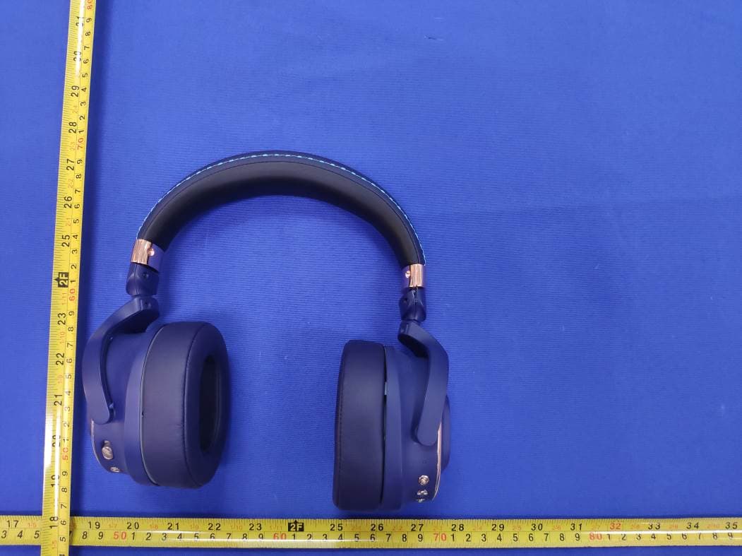 Wireless (Bluetooth+SKAA 2.4GHz) headphones - FCC ID 2AABM-BTWS582 - TECH-AUDIO CO., LTD (4)