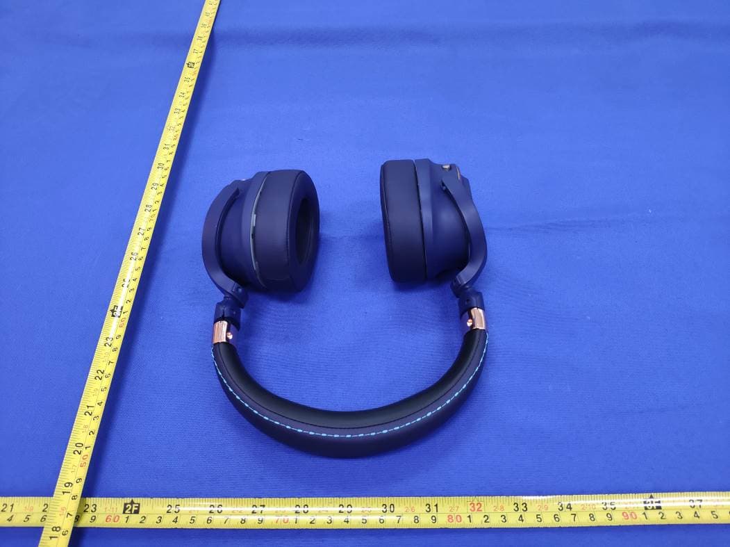 Wireless (Bluetooth+SKAA 2.4GHz) headphones - FCC ID 2AABM-BTWS582 - TECH-AUDIO CO., LTD (3)
