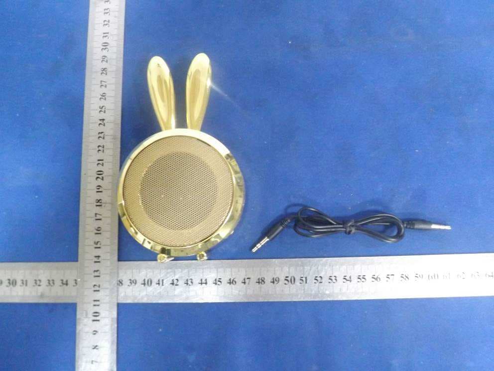 Retro gold bunny Bluetooth Speaker - FCC ID 2AABW-PBBTSPBNY - SMS Audio, LLC (5)