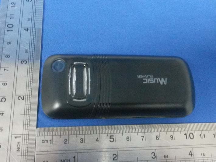 GSM Mobile Phone - FCC ID 2AACK800 - MC MOBILE E.U. (2)