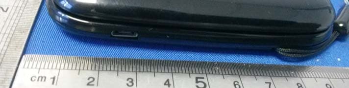 GSM Mobile Phone - FCC ID 2AACKAEROX - MC MOBILE E.U. (2)