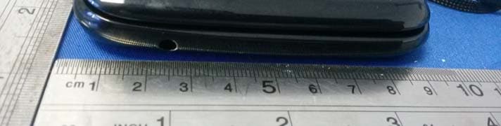 GSM Mobile Phone - FCC ID 2AACKAEROX - MC MOBILE E.U. (5)