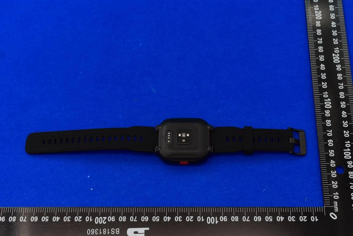 Smartwatch with BT, WIFI and NFC - FCC ID 2AACZ-MSW1A01 - i.safe MOBILE GmbH