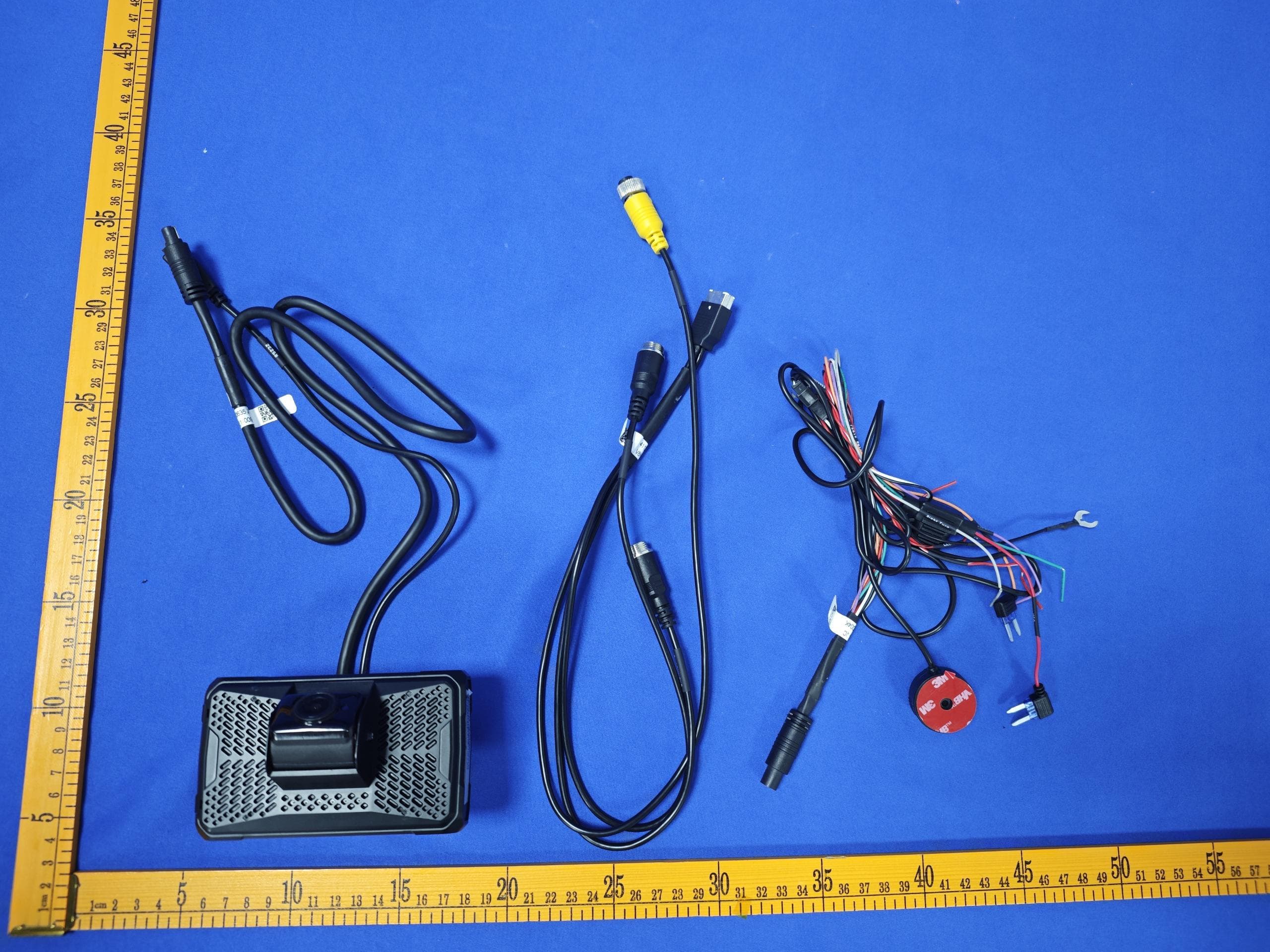 Intelligent Video Terminal - FCC ID 2AADK-V8 - Shenzhen Yuwei Information And Technology Development Co., Ltd.