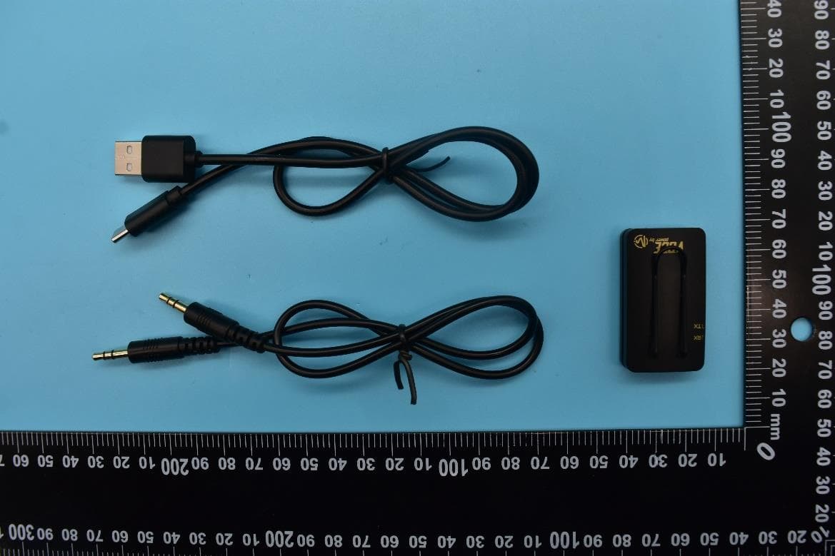 TX&RX adaptor with BT - FCC ID 2AAEFMOLUVOCE01 - Molu Technology Industrial Co., LTD. (3)