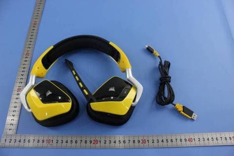 Wireless headset - FCC ID 2AAFMRDA0003 - Corsair Memory, Inc.