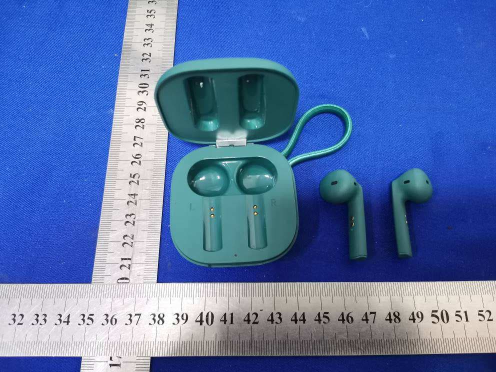 True wireless headphones - FCC ID 2AAGF-LUMA - Zound Industries International AB (2)