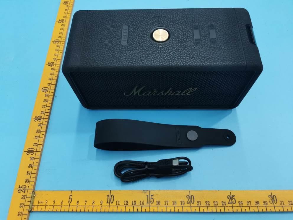 PORTABLE LOUDSPEAKER - FCC ID 2AAGF-MIDTON - Zound Industries International AB (2)