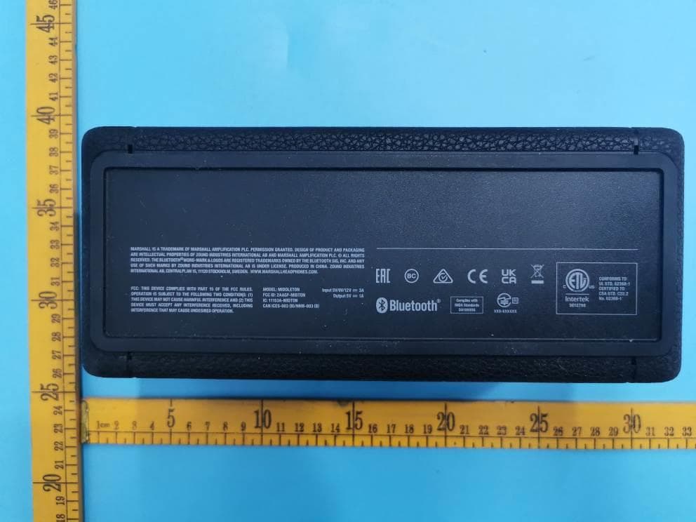PORTABLE LOUDSPEAKER - FCC ID 2AAGF-MIDTON - Zound Industries International AB (4)