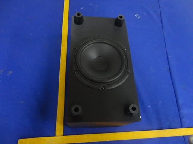 Wireless Soundbar and Subwoofer - FCC ID 2AAGJR4BSUB - Tymphany HK Limited