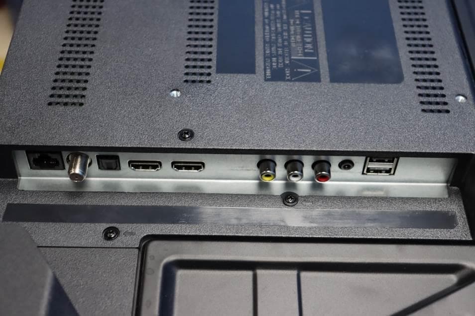 LED TV - FCC ID 2AAHYWB800DU1E32D7 - Jinpin Electrical Company Ltd.ZhuHai.S.E.Z (4)