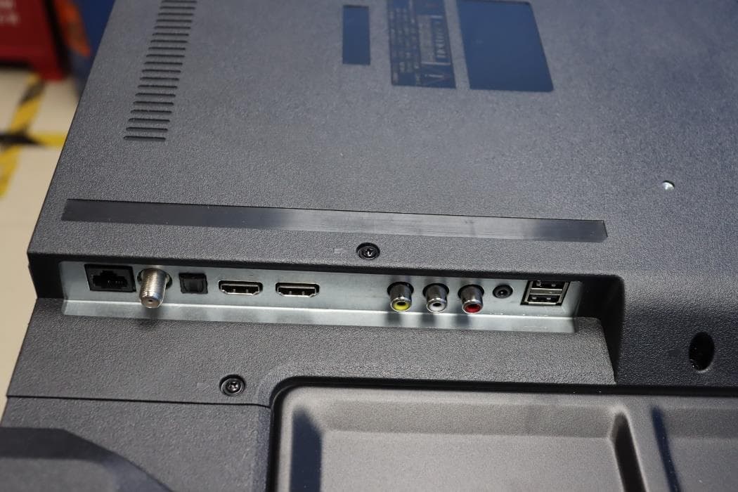 LED TV - FCC ID 2AAHYWB800DU1E43D7 - Jinpin Electrical Company Ltd.ZhuHai.S.E.Z
