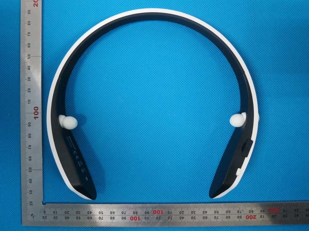 Bluetooth headset - FCC ID 2AAIH-M2C - ZHICHENG LIMITED