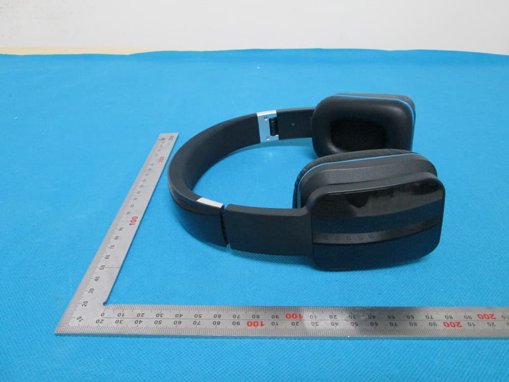 Bluetooth Headset - FCC ID 2AAIH02 - ZHICHENG LIMITED (5)