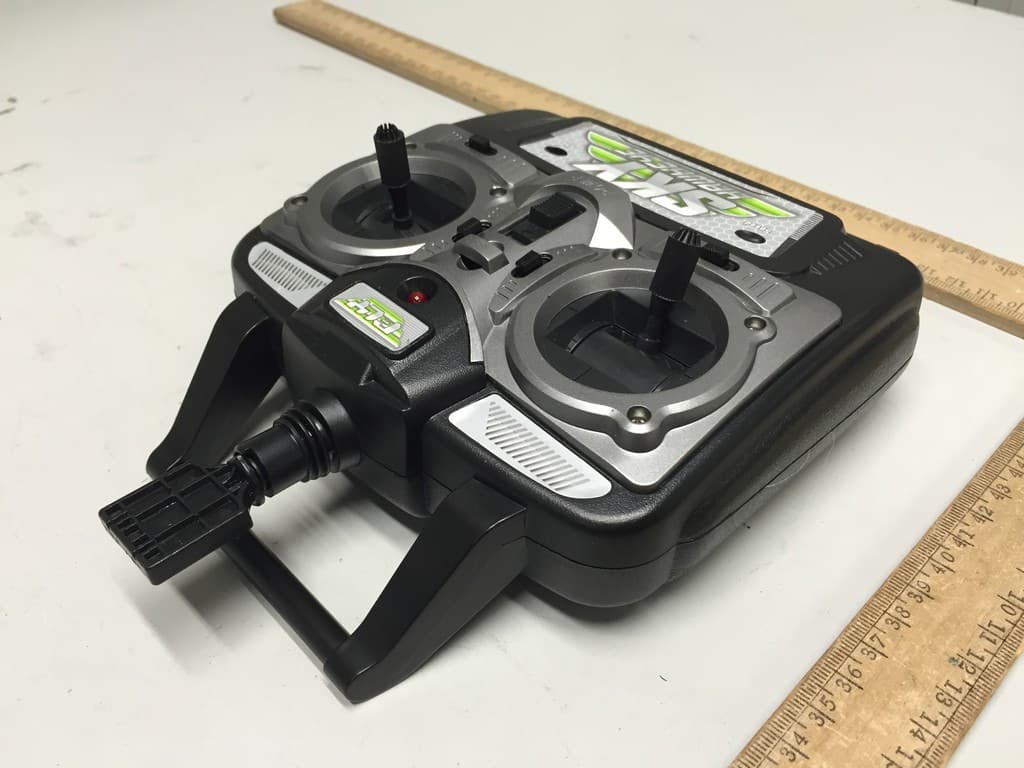 Radio Control Toy Transmitter (2.4GHz) - FCC ID 2AALA1315-1314-1326 - Shantou City Hengdi Industry Co., Ltd (3)