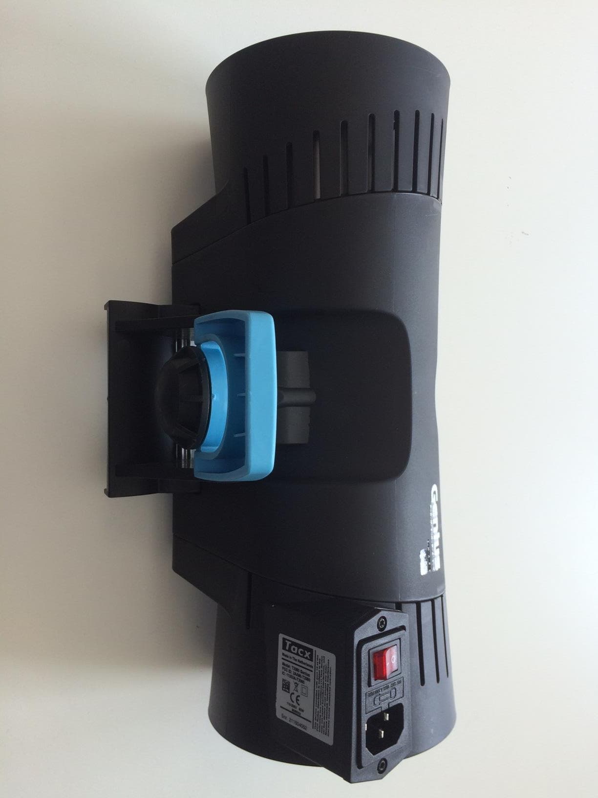 Motorbrake with Wireless Data Transfer - FCC ID 2AAMI-T2080 - Garmin International, Inc. (4)