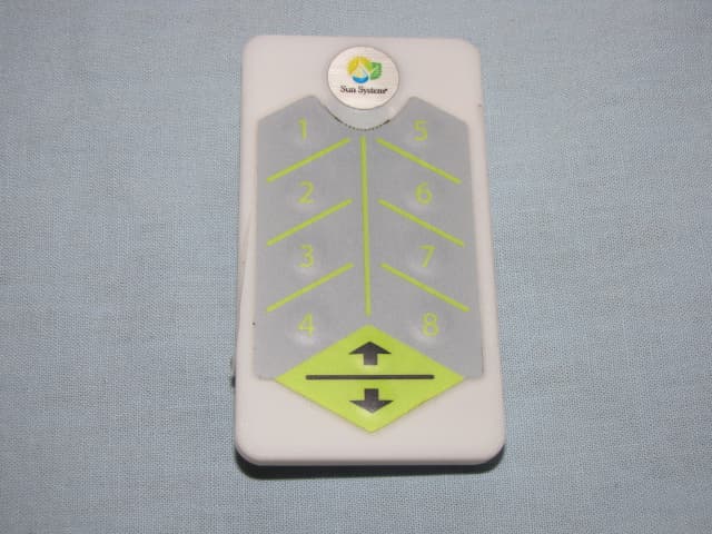 Remote Control for Light Positioner - FCC ID 2AAMY960400 - USA Products Group Inc. (1)
