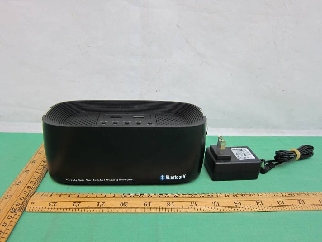 Clock Radio With USB Charger - FCC ID 2AANA-SEM-Q7 - S.E.M. INDUSTRIES (3)