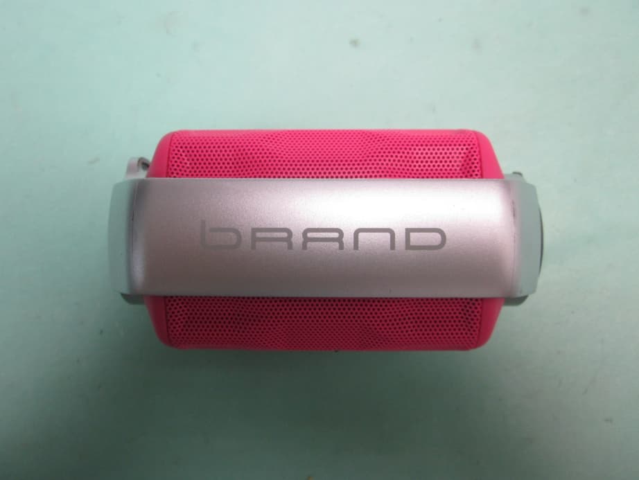 Waterproof Bluetooth Speaker - FCC ID 2AANUBT2200 - Gibson Innovations Limited (4)