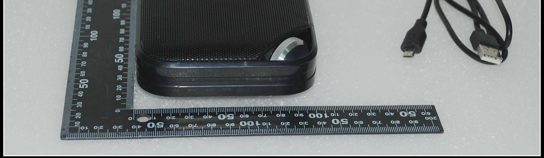 WIRELESS PORTABLE SPEAKER - FCC ID 2AANUBT3500 - Gibson Innovations Limited (3)