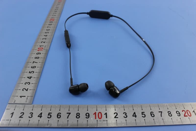 Bluetooth Headphone - FCC ID 2AANUSHB5850 - Gibson Innovations Limited (5)