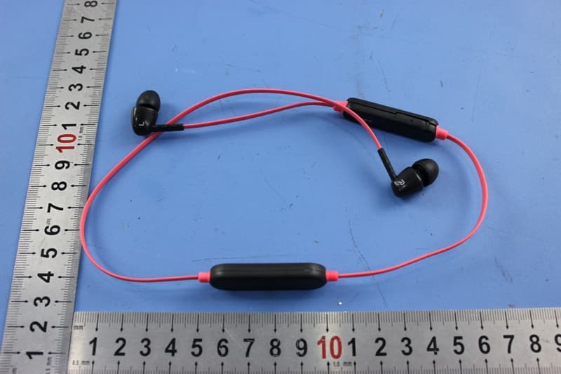 Bluetooth Headphone - FCC ID 2AANUSHB5850 - Gibson Innovations Limited (2)