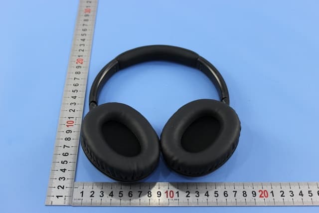 Bluetooth Headset - FCC ID 2AANUSHB7250 - Gibson Innovations Limited (3)