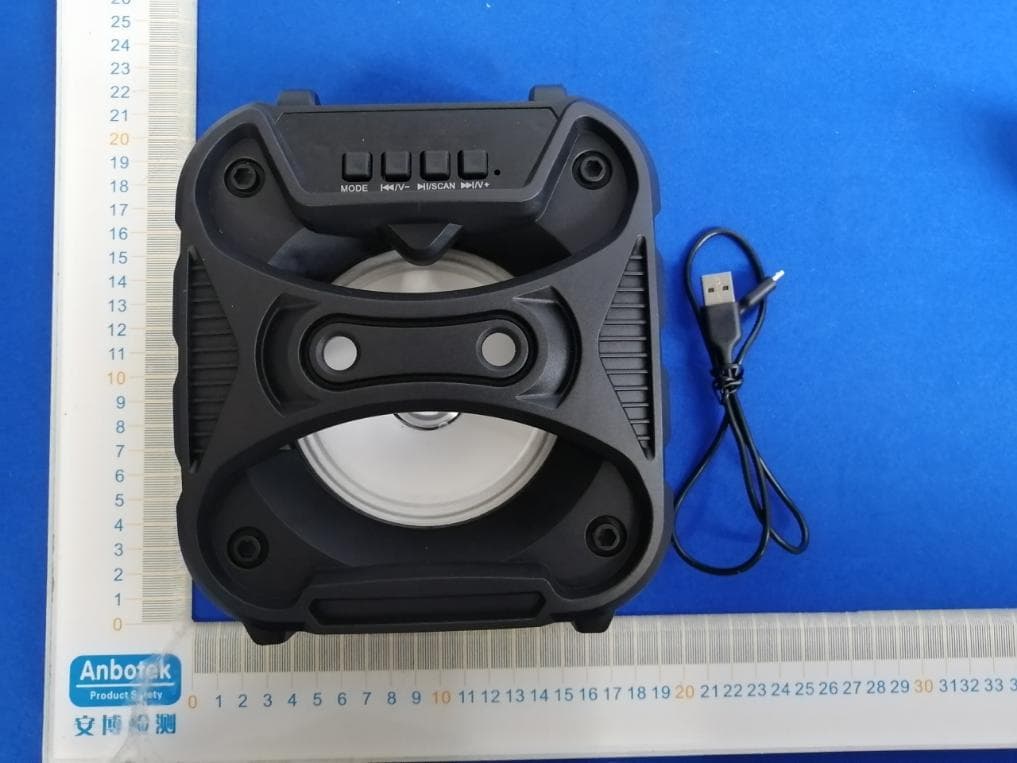 VIBE SOUND - MOBILE BASS WIRELESS LED SPEAKER - FCC ID 2AANZ-BTS21 - DGL Group LTD. (4)