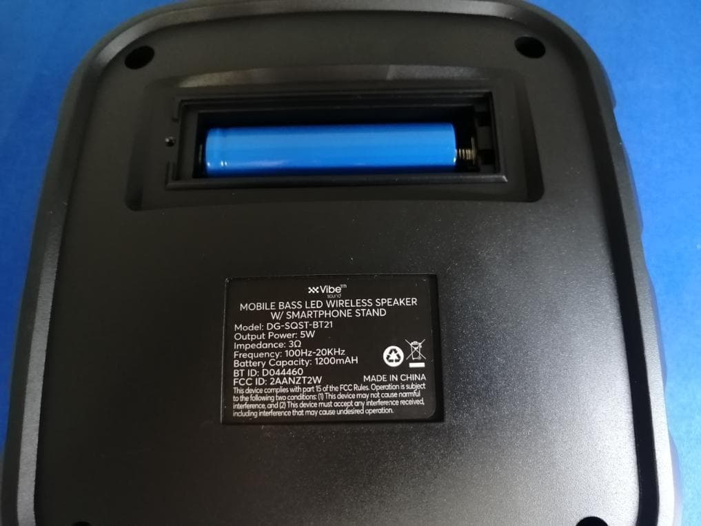 VIBE SOUND - MOBILE BASS WIRELESS LED SPEAKER - FCC ID 2AANZ-BTS21 - DGL Group LTD. (5)
