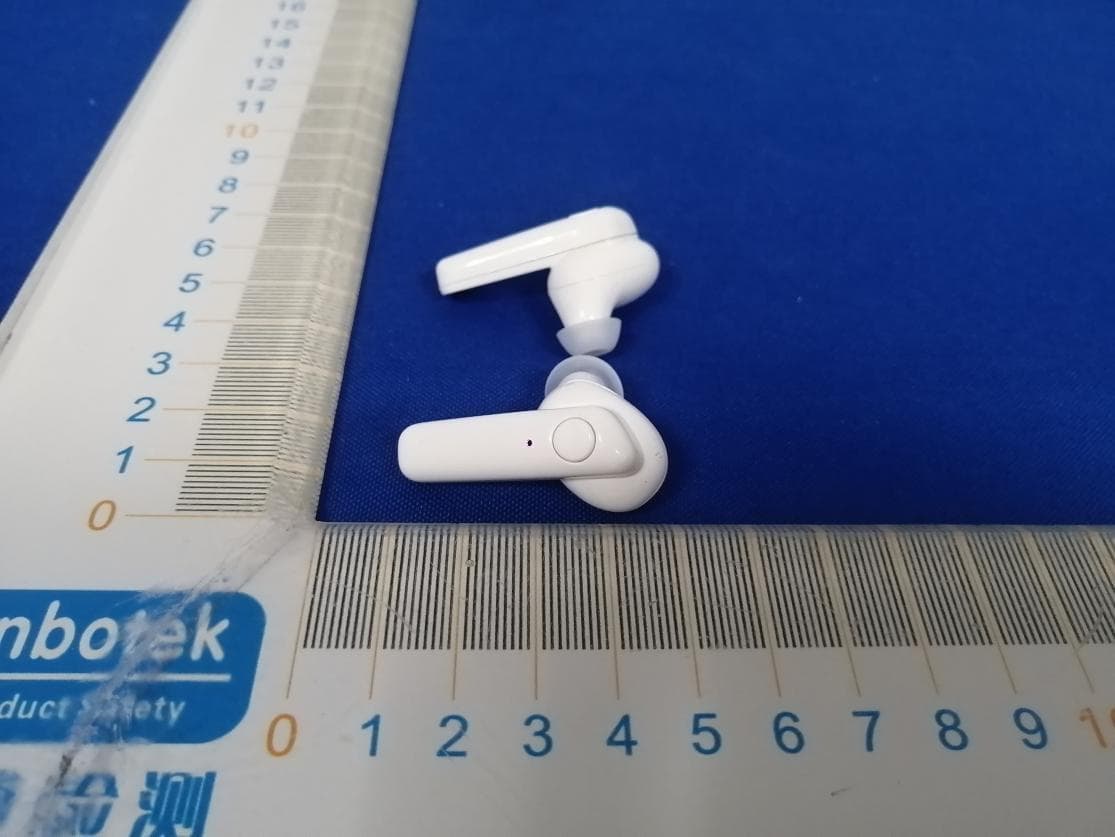 Wireless Earbuds & Charging Case - FCC ID 2AANZ-TWRC - DGL Group LTD. (5)