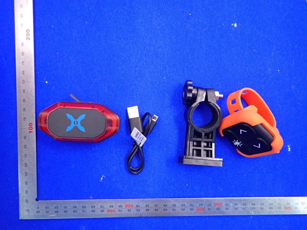 HOVER-1 REMOTE CONTROLLED BRAKE LIGHT WITH TURN SIGNALS - FCC ID 2AANZBRKE - DGL Group LTD.
