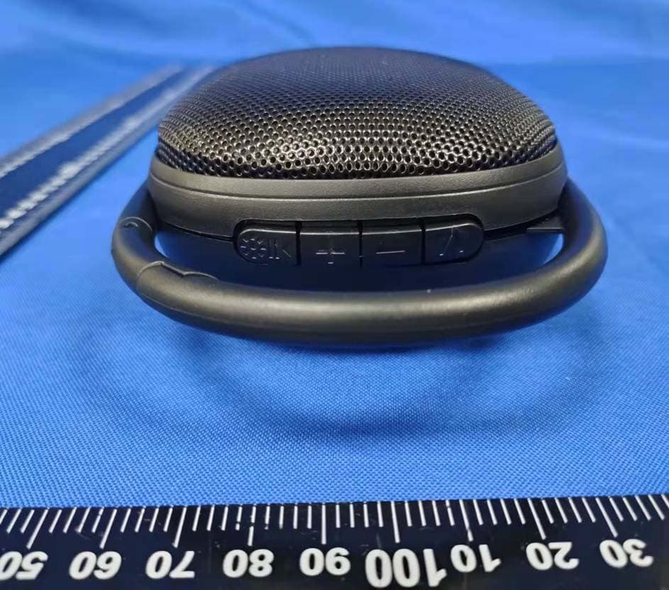 PULSE LED SPEAKER - FCC ID 2AANZCHBS - DGL Group LTD. (3)