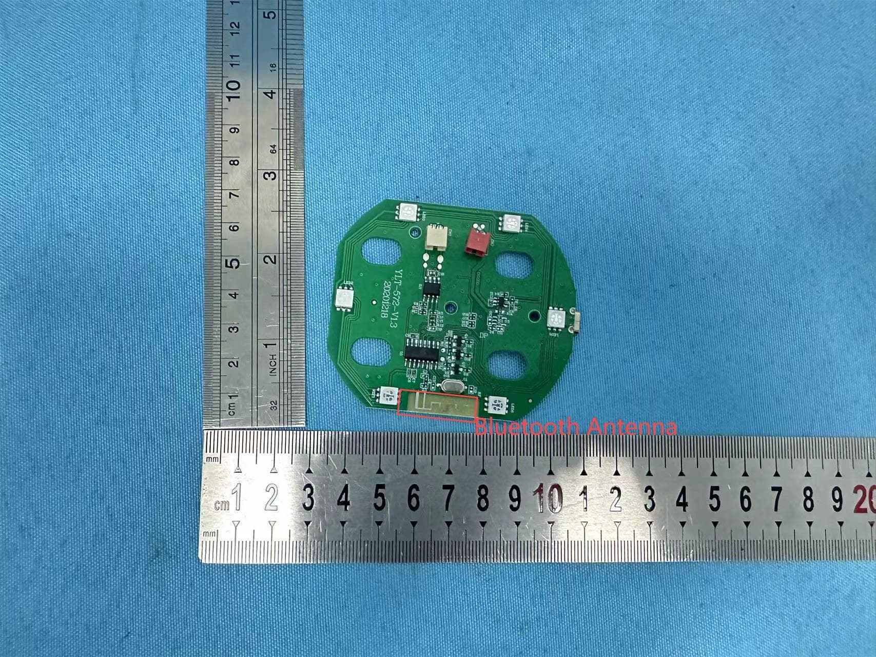 WIRELESS LED SPEAKER - FCC ID 2AANZFLED1 - DGL Group LTD.