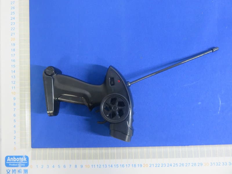GENERIC RC RACER CAR - FCC ID 2AANZRCCP - DGL Group LTD.
