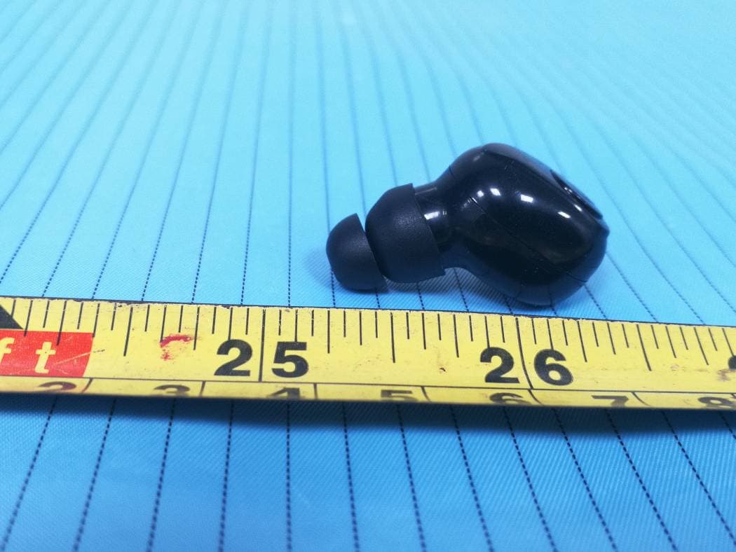 TRUE WIRELESS EARBUDS & POWER BANK - FCC ID 2AANZTW20 - DGL Group LTD. (2)