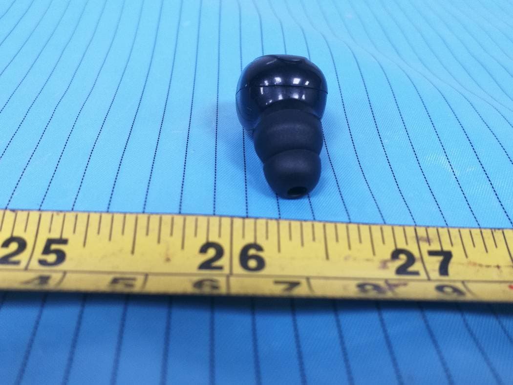 TRUE WIRELESS EARBUDS & POWER BANK - FCC ID 2AANZTW20 - DGL Group LTD. (5)