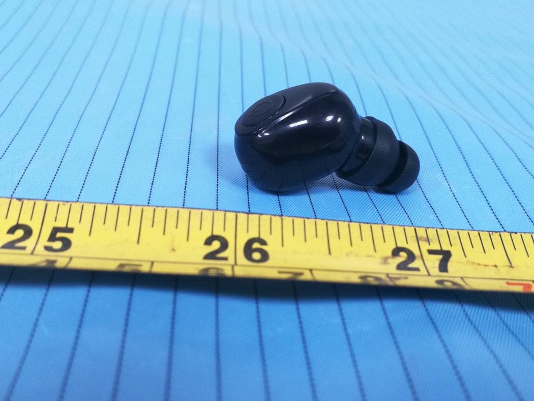 TRUE WIRELESS EARBUDS & POWER BANK - FCC ID 2AANZTW20 - DGL Group LTD. (3)