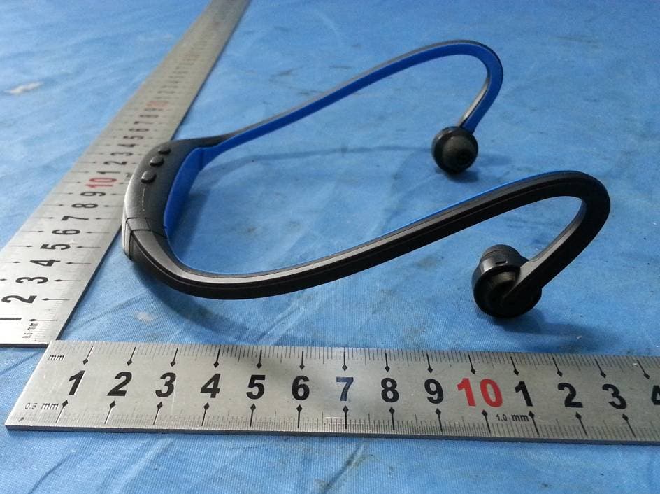 SPORTS BLUETOOTH HEADSET - FCC ID 2AAOE14BTH450 - Shenzhen B&W Electronics Development Limited (3)