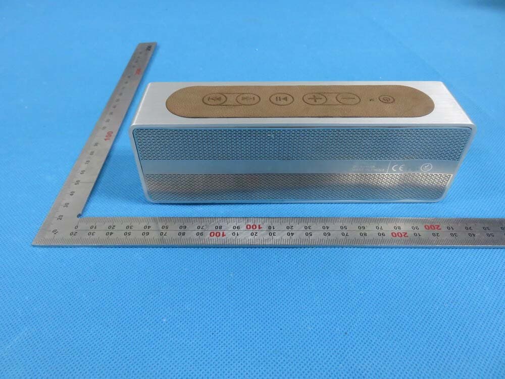 Bluetooth Speaker - FCC ID 2AAOE15P3 - Shenzhen B&W Electronics Development Limited (4)