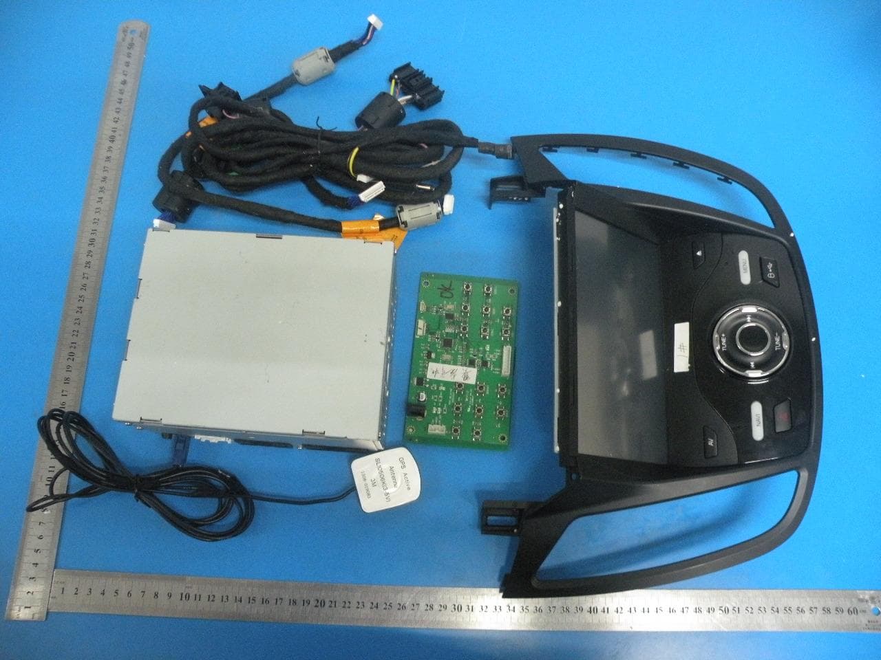 Ford 2013 kuga - FCC ID 2AAOI75435B01E2 - FLYAUDIO CORPORATION (2)
