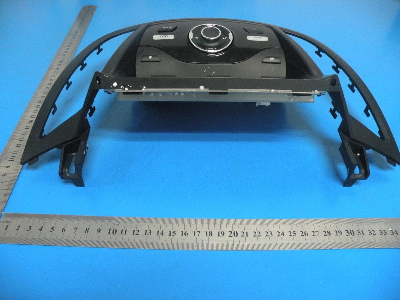 Ford 2013 kuga - FCC ID 2AAOI75435B01E2 - FLYAUDIO CORPORATION (3)